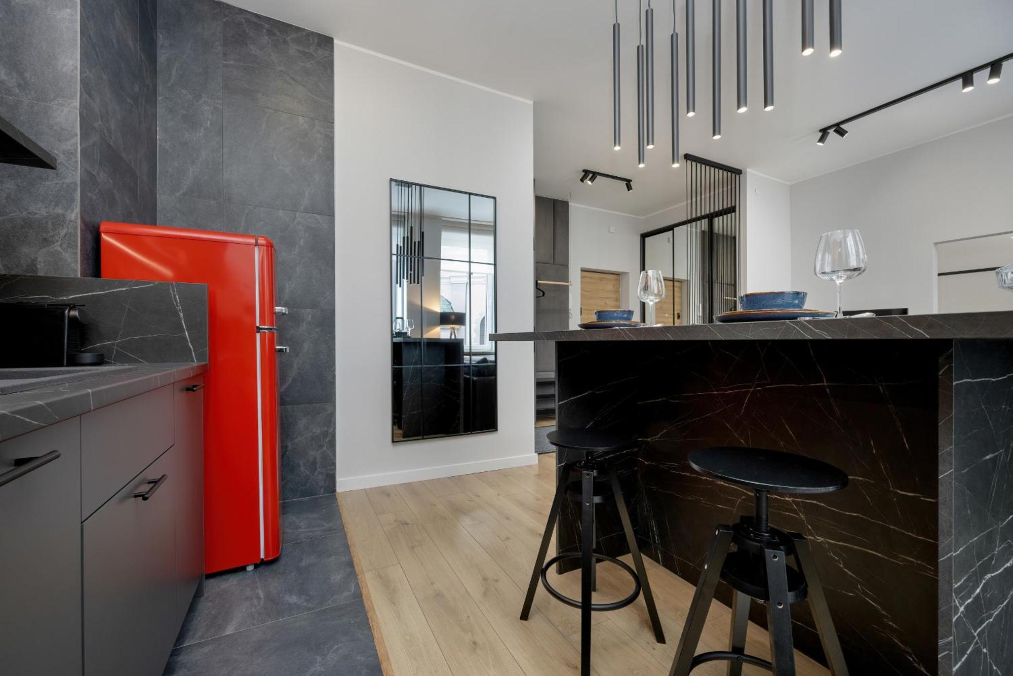 Exclusive Grey And Red Apartment In Warsaw Center By Noclegi Renters Екстериор снимка
